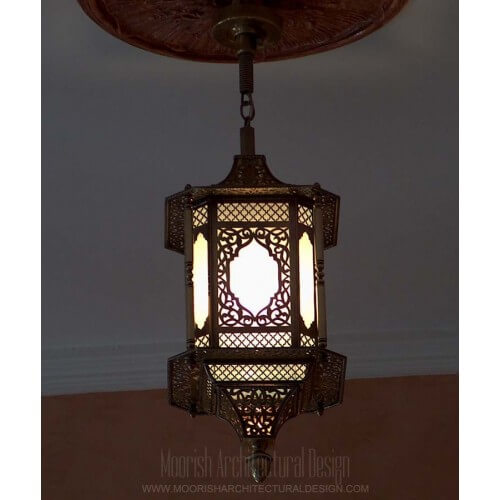 Traditional Moroccan Pendant 40